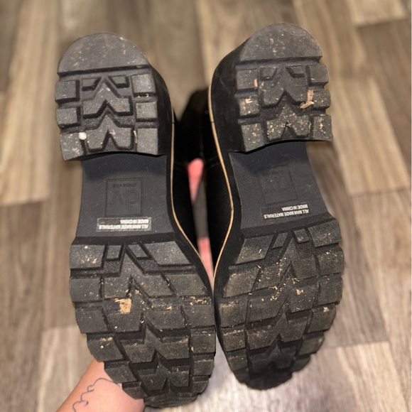 Dolce Vita Darcel Chelsea Boots - Picture 6 of 7